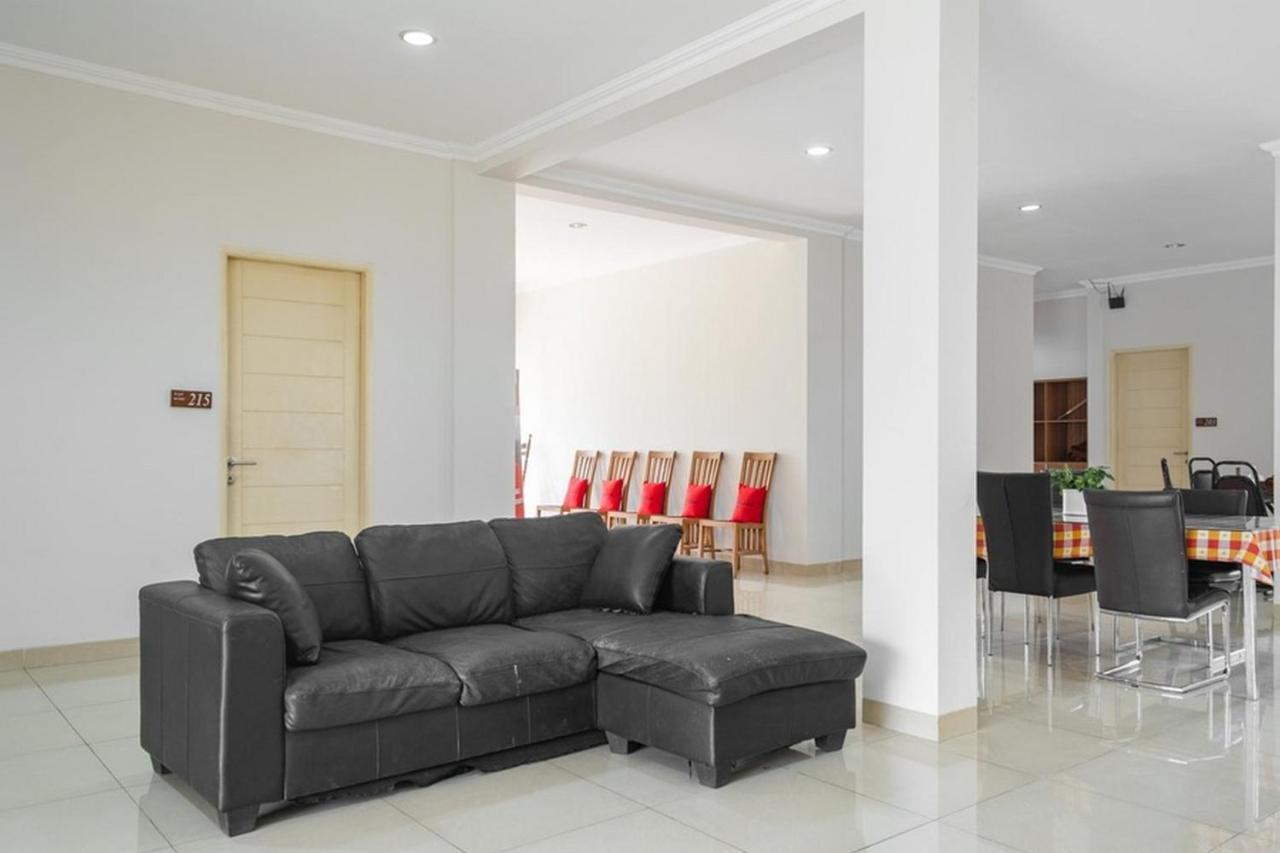 Reddoorz Near Siloam Karawaci 3 Hotel Tangerang Luaran gambar