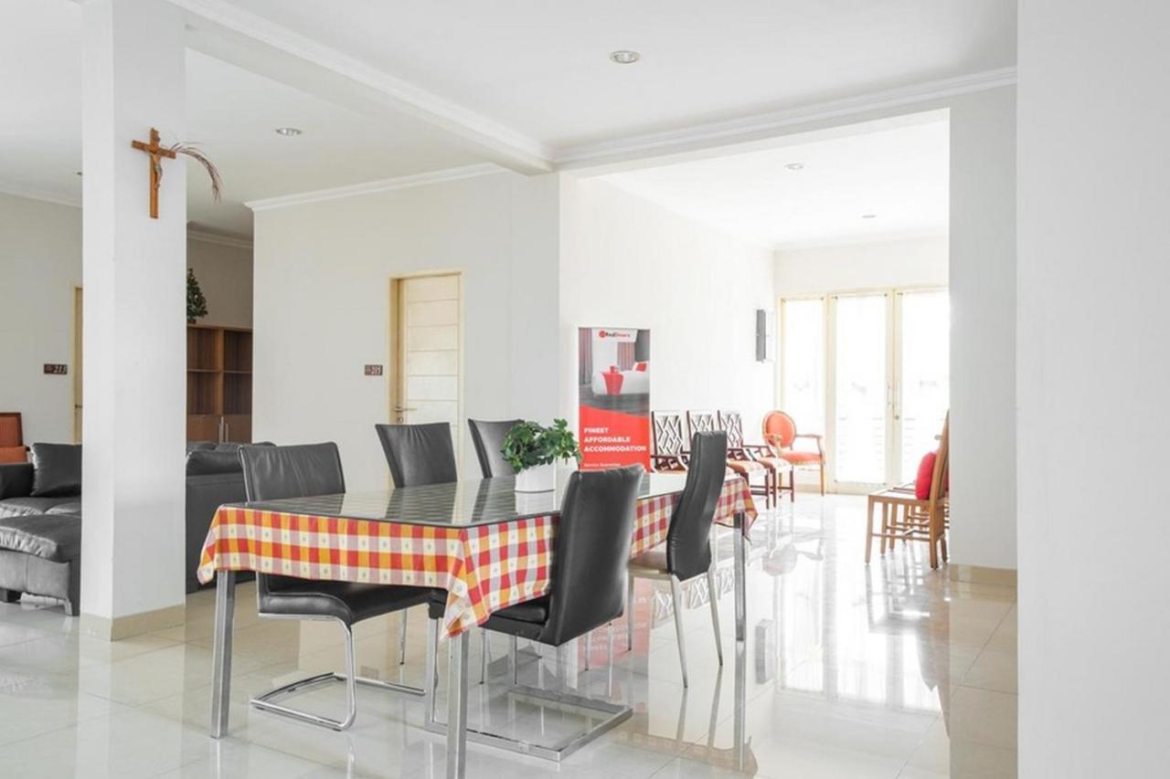 Reddoorz Near Siloam Karawaci 3 Hotel Tangerang Luaran gambar
